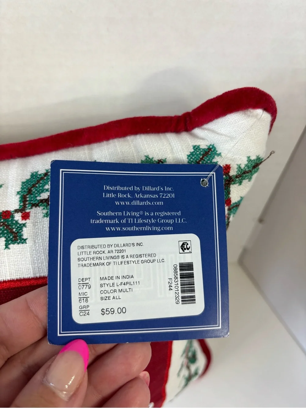 Southern Living Needlepoint Christmas Pillow NWT Grandparents Santa $59 New